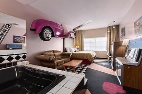 Poco Inn and Suites Hotel & Conference Centre