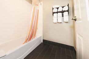 La Quinta Inn by Wyndham Sandusky near Cedar Point