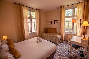 Hôtel Le Donjon - Coeur de la Cité Médiévale