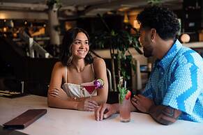 OUTRIGGER Waikiki Paradise Hotel