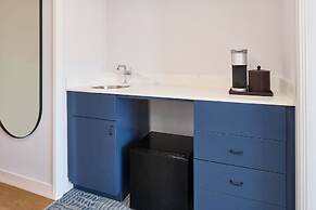 OUTRIGGER Waikiki Paradise Hotel