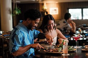 OUTRIGGER Waikiki Paradise Hotel