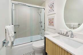 OUTRIGGER Waikiki Paradise Hotel