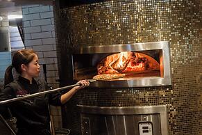 OUTRIGGER Waikiki Paradise Hotel