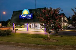 Days Inn by Wyndham Seneca / Clemson Area