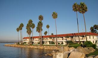 Oceanside Marina Suites