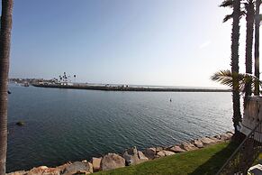 Oceanside Marina Suites