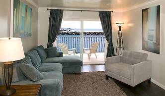 Oceanside Marina Suites