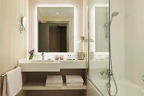 Renaissance Paris La Defense Hotel