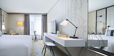 Renaissance Paris La Defense Hotel