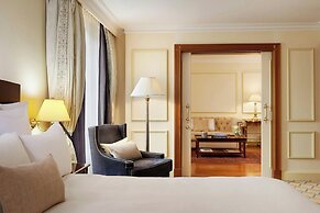 Renaissance Paris La Defense Hotel