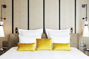 Renaissance Paris La Defense Hotel