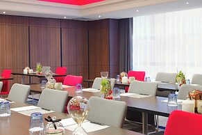 Renaissance Paris La Defense Hotel