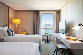 Renaissance Paris La Defense Hotel