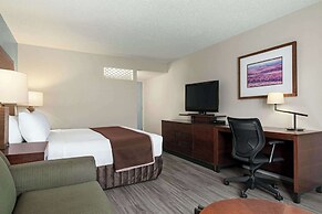 Travelodge by Wyndham Calgary South