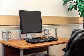 Travelodge by Wyndham Calgary South