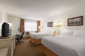 Travelodge by Wyndham Calgary South