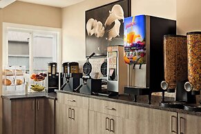 Travelodge by Wyndham Calgary South