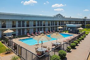 Quality Inn & Suites Greenville - Haywood Mall