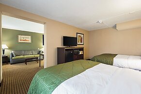 Quality Inn & Suites Greenville - Haywood Mall