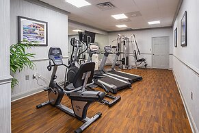 Quality Inn & Suites Greenville - Haywood Mall