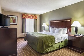 Quality Inn & Suites Greenville - Haywood Mall