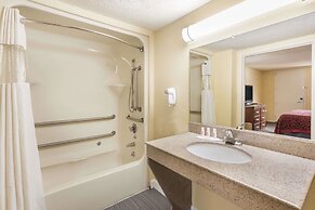 Days Inn by Wyndham College Park Airport Best Road