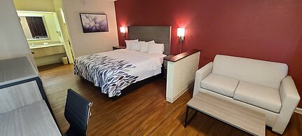 Red Roof Inn & Suites Cornelius – Lake Norman