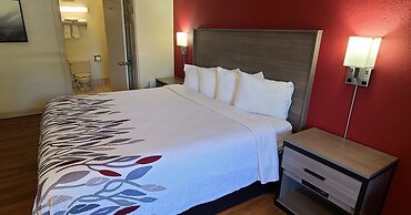 Red Roof Inn & Suites Cornelius – Lake Norman
