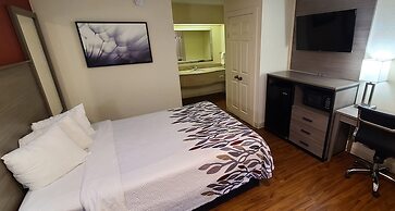 Red Roof Inn & Suites Cornelius – Lake Norman