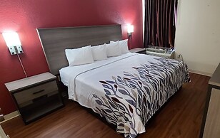Red Roof Inn & Suites Cornelius – Lake Norman