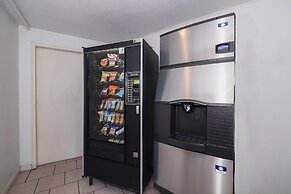 Red Roof Inn & Suites Cornelius – Lake Norman
