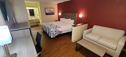 Red Roof Inn & Suites Cornelius – Lake Norman