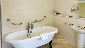 Northfield Hotel