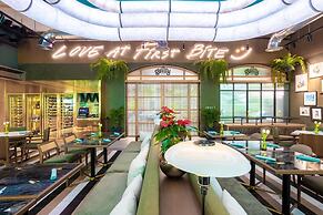 Anantara Siam Bangkok Hotel