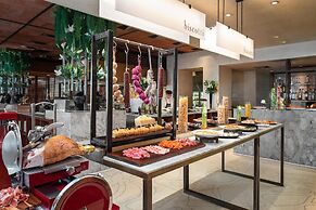 Anantara Siam Bangkok Hotel