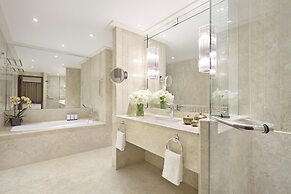 Anantara Siam Bangkok Hotel
