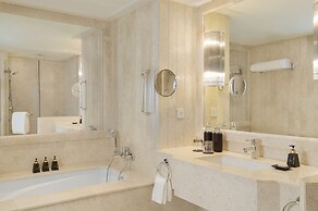 Anantara Siam Bangkok Hotel