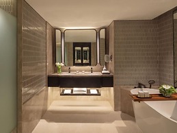 Anantara Siam Bangkok Hotel