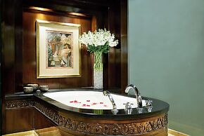 Anantara Siam Bangkok Hotel
