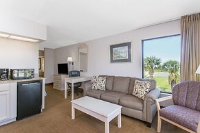 Days Inn & Suites by Wyndham Navarre - near Beaches/Hurlburt