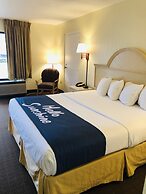 Days Inn & Suites by Wyndham Navarre - near Beaches/Hurlburt