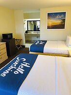 Days Inn & Suites by Wyndham Navarre - near Beaches/Hurlburt