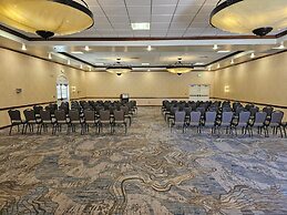 Crowne Plaza Phoenix - Chandler Golf Resort by IHG