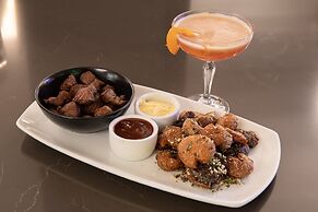 Crowne Plaza Phoenix - Chandler Golf Resort by IHG