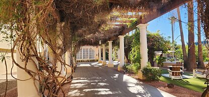 Crowne Plaza Phoenix - Chandler Golf Resort by IHG