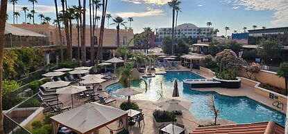 Crowne Plaza Phoenix - Chandler Golf Resort by IHG
