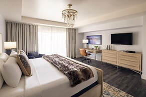 Crowne Plaza Phoenix - Chandler Golf Resort by IHG