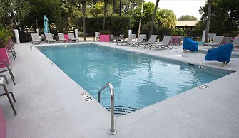 Aqua Beach Inn