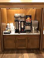 Best Western Plus A Wayfarer's Inn And Suites